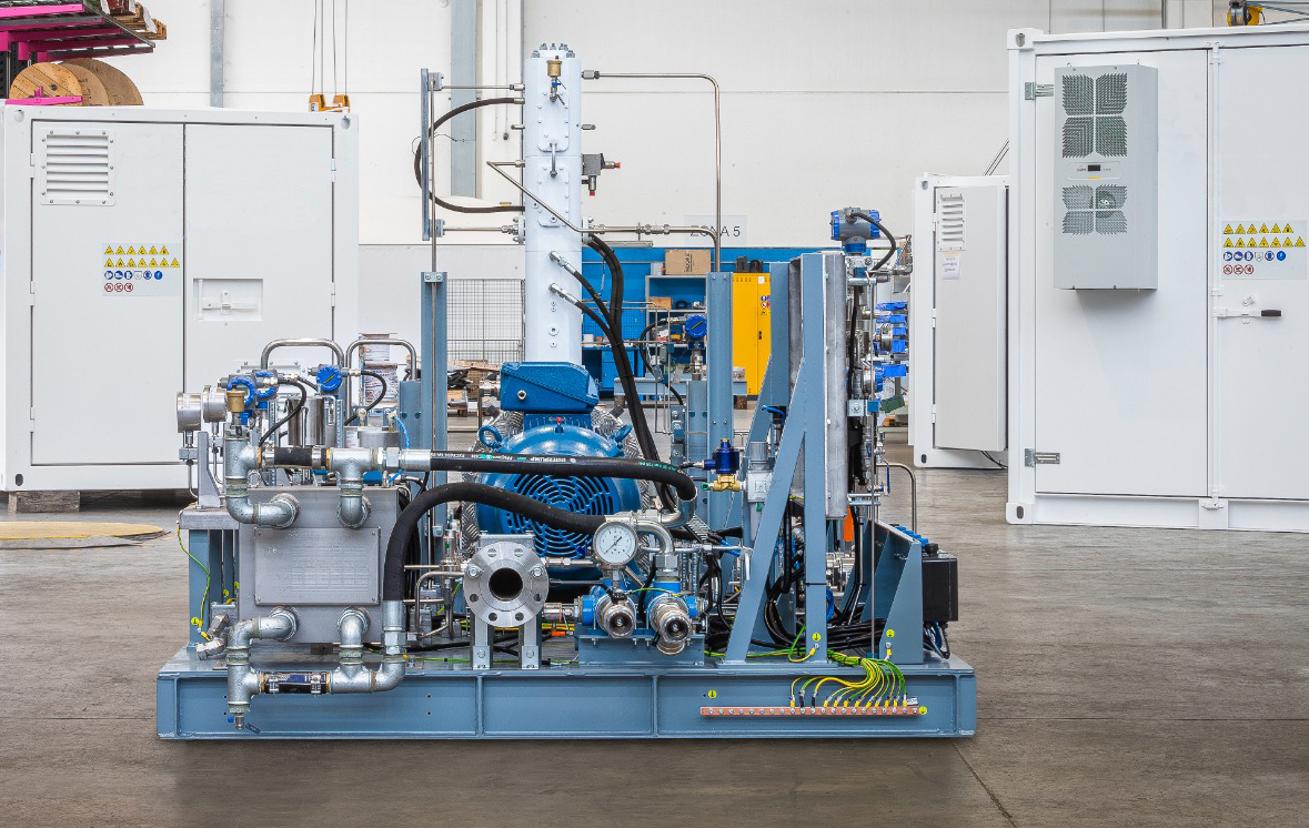 Immagine che mostra una unità integrata per la compressione di idrogeno a elevata purezza comprensiva di scambiatore PCHE