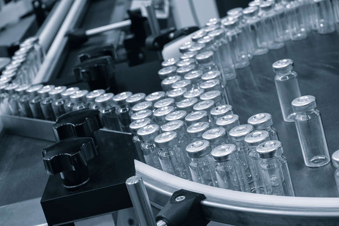Immagine illustrativa della progettazione di TCU di termoregolazione per i settori pharma e chimico, dove il dimensionamento degli impianti deve essere basato sulla produzione per campagne tipica di questi comparti.